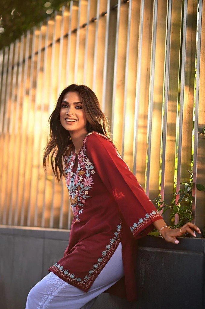 Kurti 53